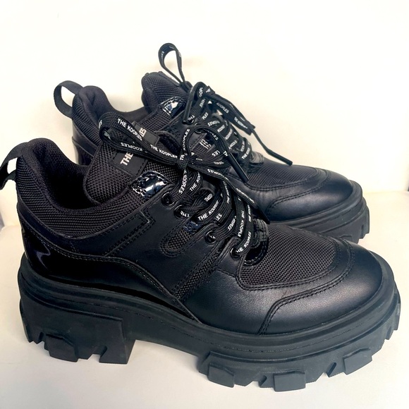 The Kooples Leather sneakers. Wore them only 2 times, almost brand new! - Picture 1 of 4